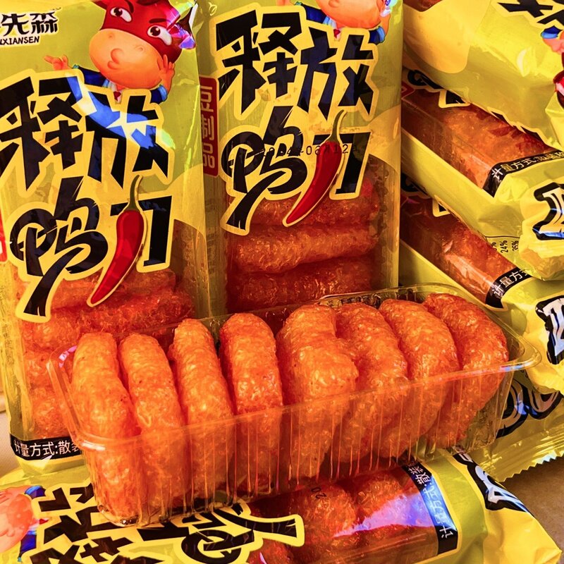北京烤鸭同款辣片爆汁有嚼劲松软辣片童年回忆怀旧零食辣条辣条片