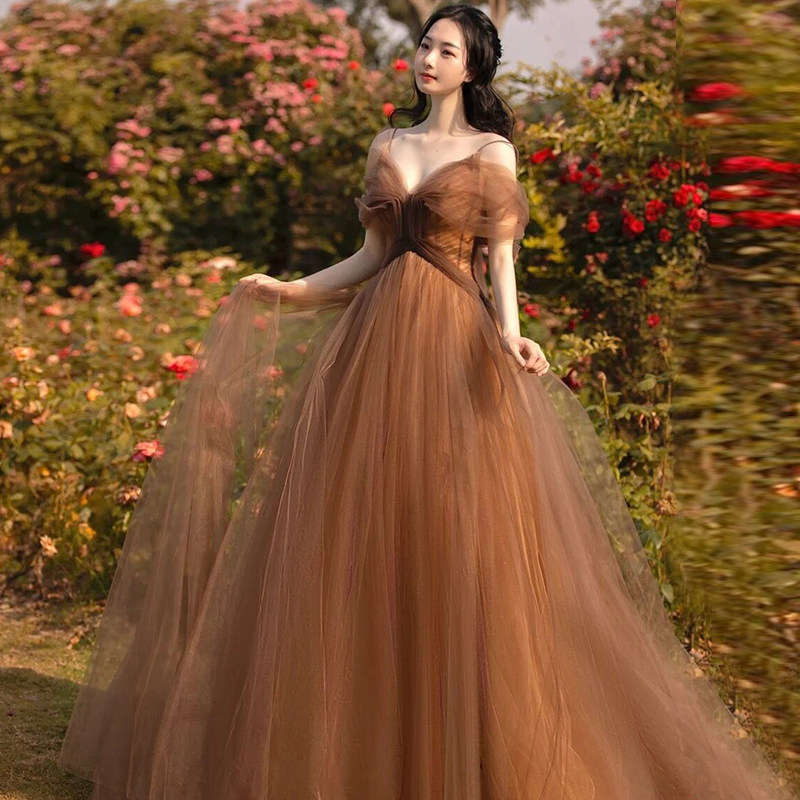 晚礼服裙女2023新款轻奢小众高端生日主持人宴会法式高级感轻婚纱