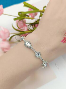 欧美跨境饰品 夏季 新款手链女银手饰品 依恋甜蜜花形水晶手链