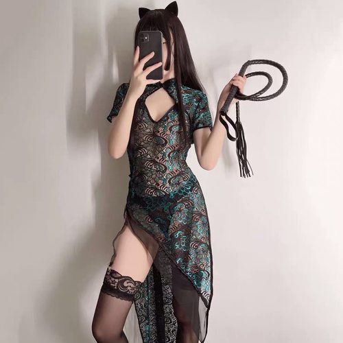 高开叉二次元性感轻熟女
