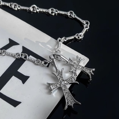 新款满钻嘻哈双十字架钛钢项链冷淡风个性链条小众T恤链时尚饰品