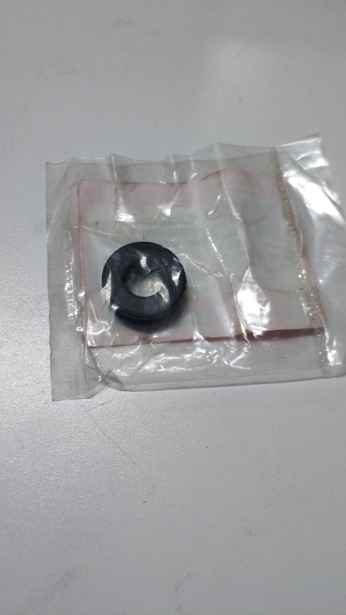 摩托车豪爵UHR150前轮轴成尘封