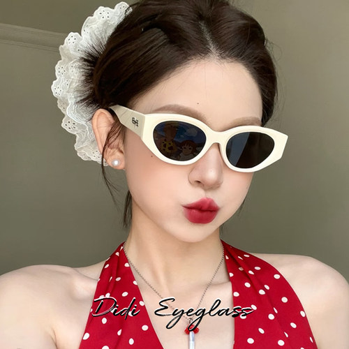 2026新款猫眼白色墨镜女款高级感