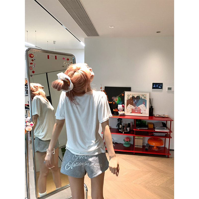 NECOYEP2025春夏美式字母印花运动修身短裤女薄款休闲直筒三分裤