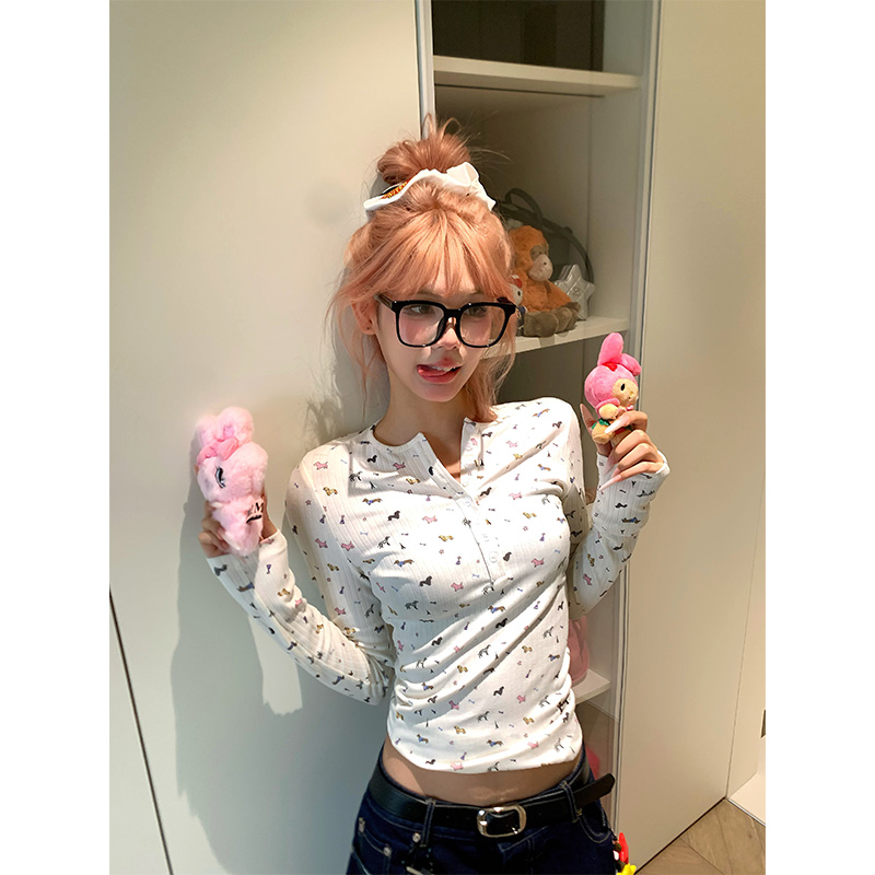 NECOYEP2025春夏美式趣味小狗满印长袖T恤女修身显瘦外穿内搭上衣