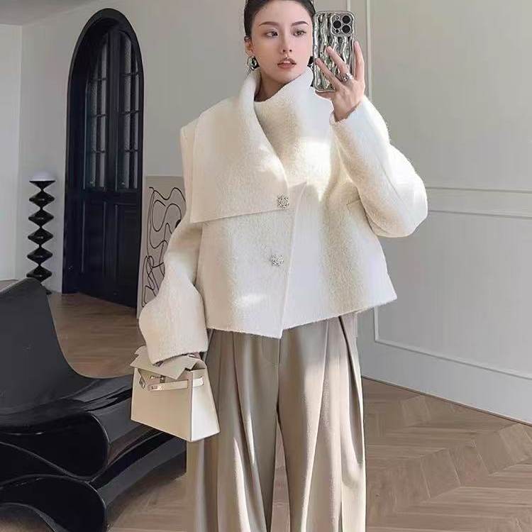 ''雪融之时''美洲传奇骆马绒皇室御用圈圈毛呢围巾领短外套