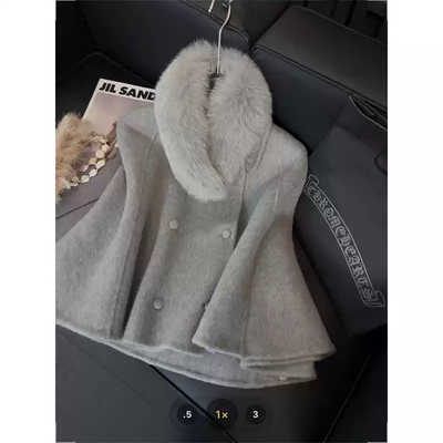 短款斗篷大衣女仿狐狸毛领