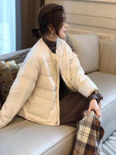 白色轻薄羽绒服女短款圆领高端洋气小个子外套冬季2025新款欧洲站