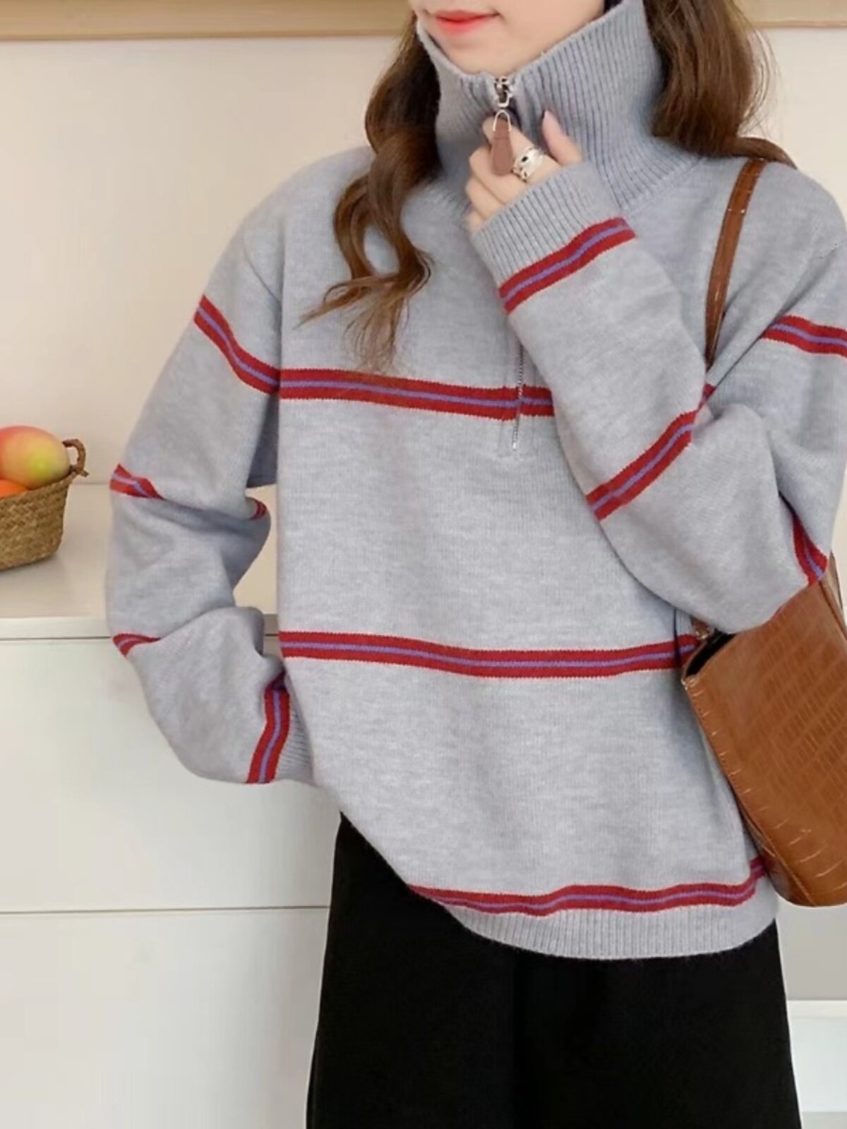 봄과 가을 여성용 스몰 콘트라스트 스트라이프 스웨터 탑 게으른 스타일 긴 소매 및 하프 지퍼 풀오버 ??스웨터
