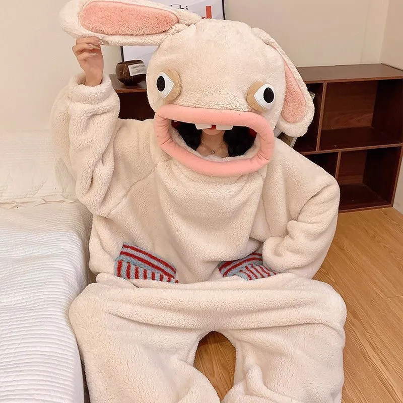 卡通搞怪疯狂的兔子珊瑚绒连体睡衣冬季加绒加厚保暖可外穿家居服,女士内衣/男士内衣/家居服,睡袍/浴袍,淘宝优惠券,粉丝福利购,淘宝优惠卷