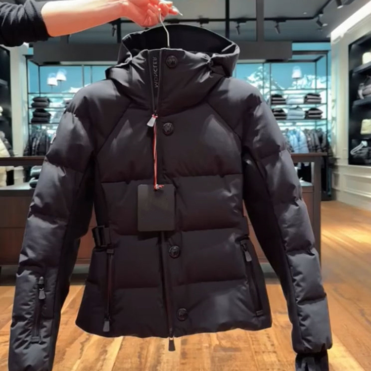 外面撤回独特超好看黑色收腰短款棉服女冬新款高端修身滑雪服外套