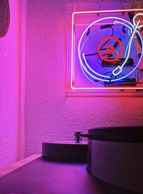 新品Neonbox亚克力方形盒霓虹灯定制发光字母造型霓虹灯装饰夜灯