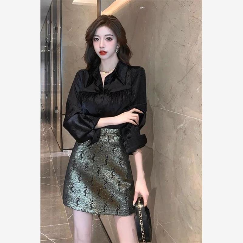 高级感衬衫包臀半身裙两件套装女设计感气质女装大学生女时尚洋气