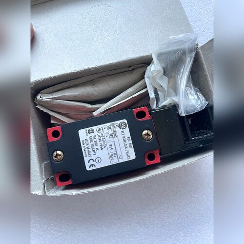 AB罗克韦尔 802F-E60M2备件未使用过 带包装 议价