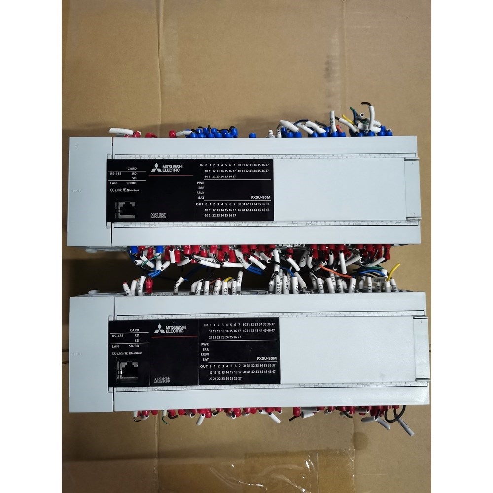 三菱控制器FX5U-80MTES成色漂亮功能包好 议价
