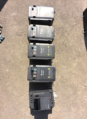 C变频器 VFD022CB43A-20 (4台2.2KW 议价