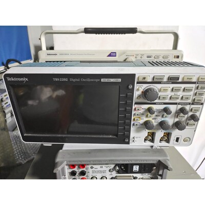 泰克Tektronix tbs2202数字示波器带宽200 议价