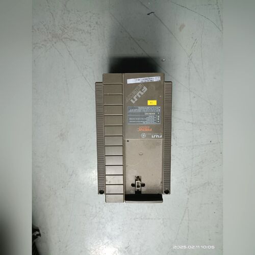 富士变频器FRN2.2G11S-4CX 2.2KW 议价