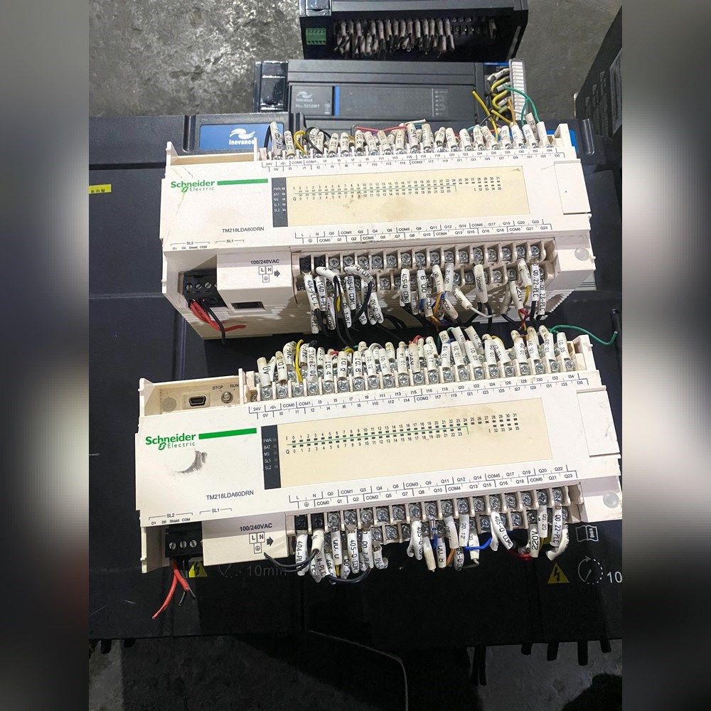 TM218LDA60DRN 施耐德pLC 外观成色一般 功能 议价