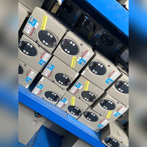 施耐德伺服驱动器1.4KW LXM05BD14N4 9成新现 议价