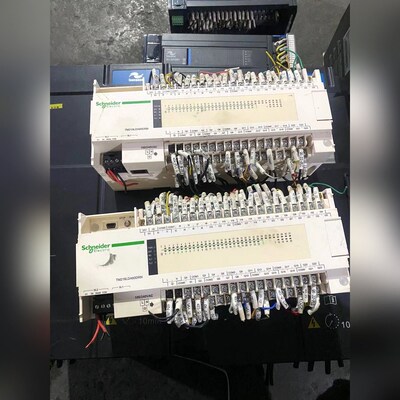 TM218LDA60DRN 施耐德pLC 外观成色一般 功能 议价