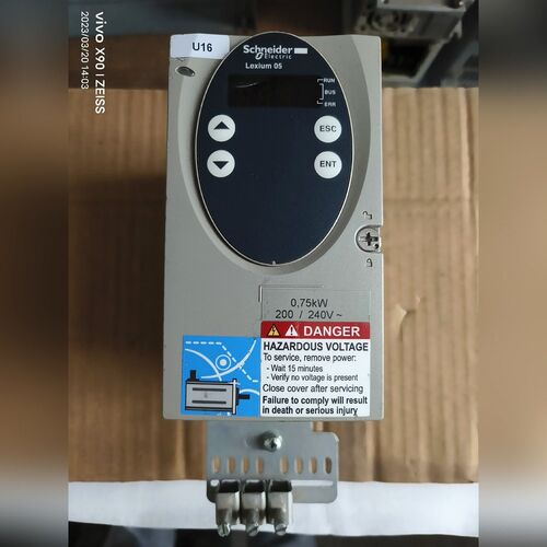 (议价)施耐德LXM05BD10M2伺服驱动器现货实物拍摄包 议价