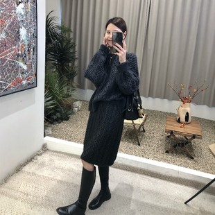 2025冬季新款高级感加厚绞花针织套装休闲毛衣配纽扣半身裙两件套