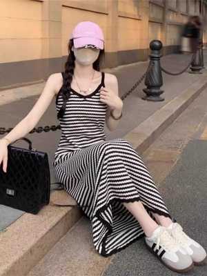 春夏季高腰v领针织条纹慵懒风