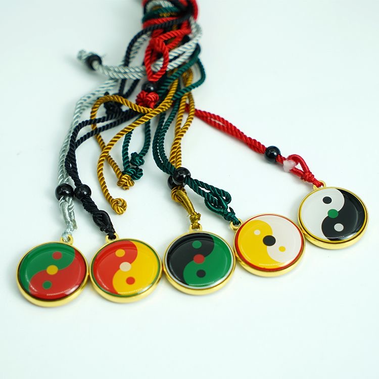 2.3CM潘氏双面三元太极吊坠红绿中黄中红中绿中黑中白太极吊坠