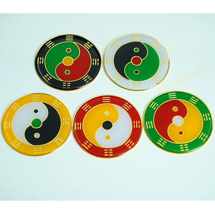 黄铜8CM  5CM先天八卦太极万字贴烤漆工艺铜牌补角