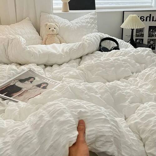 Luxury White Ruffled Seersucker Duvet ver Soft Solid Color B
