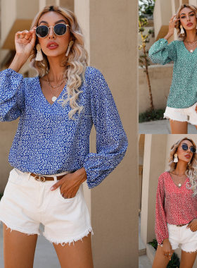 2024 Women's Small Floral V-neck Nine-quarter Sleeve Top T-s