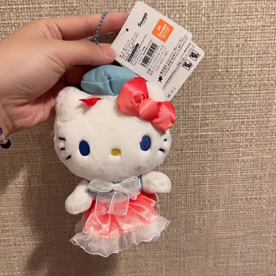 现货日本正品三丽鸥Kitty冰点水手服挂件 毛绒公仔挂饰娃娃