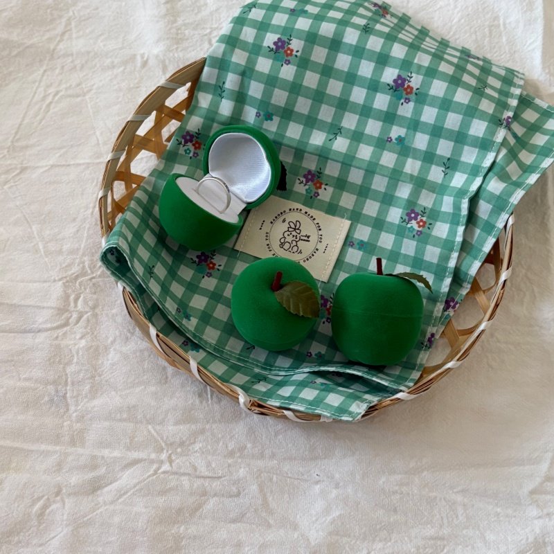 “绿苹果戒指盒子“可可爱爱有趣饰品耳钉戒指项链收纳戒指盒