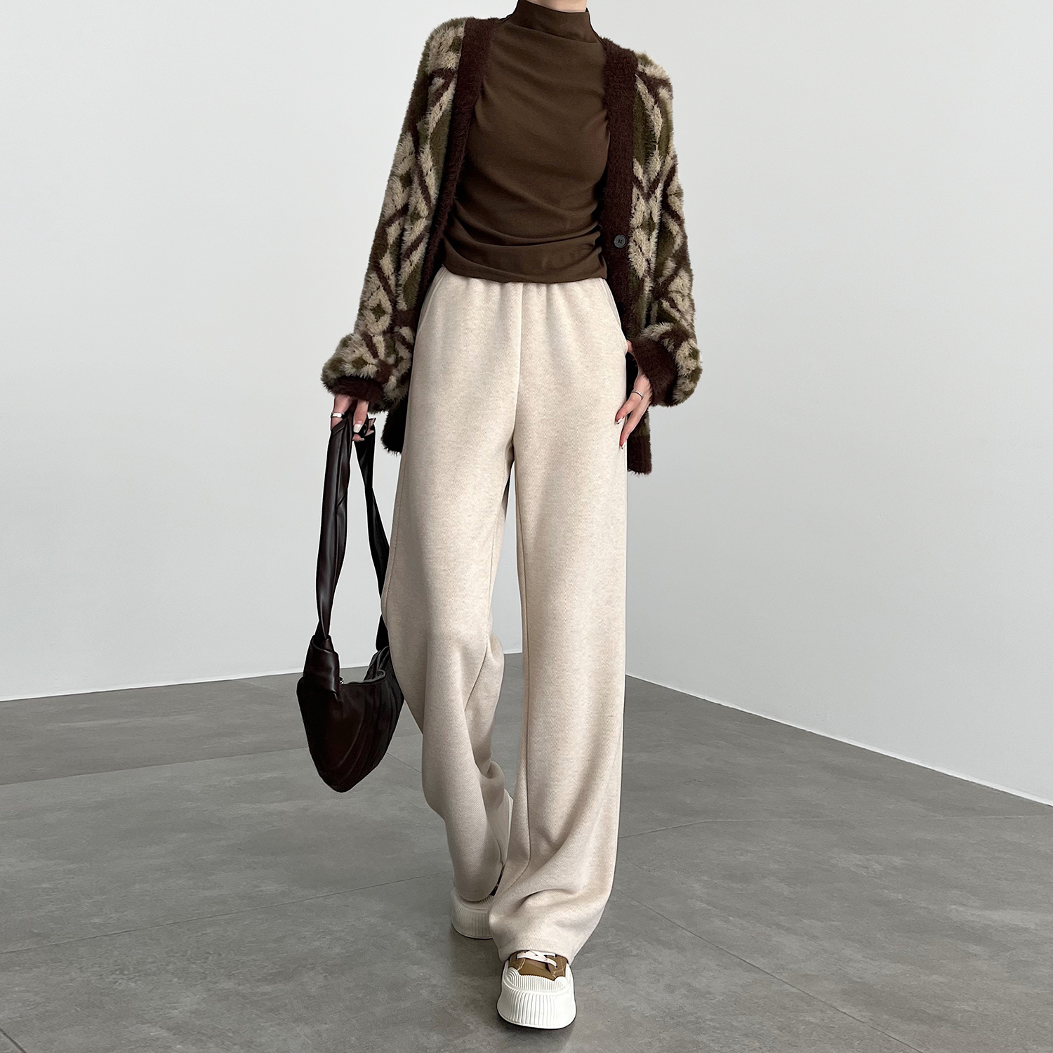 2024冬季新款加绒人字纹阔腿裤