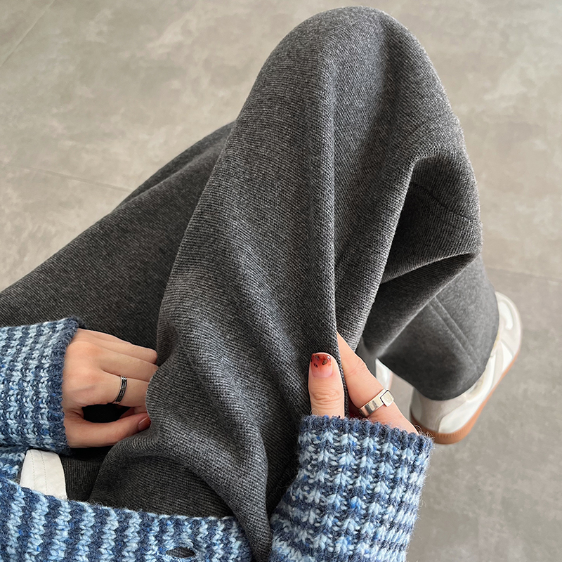 2025冬季新款加绒窄版羊毛弯刀裤