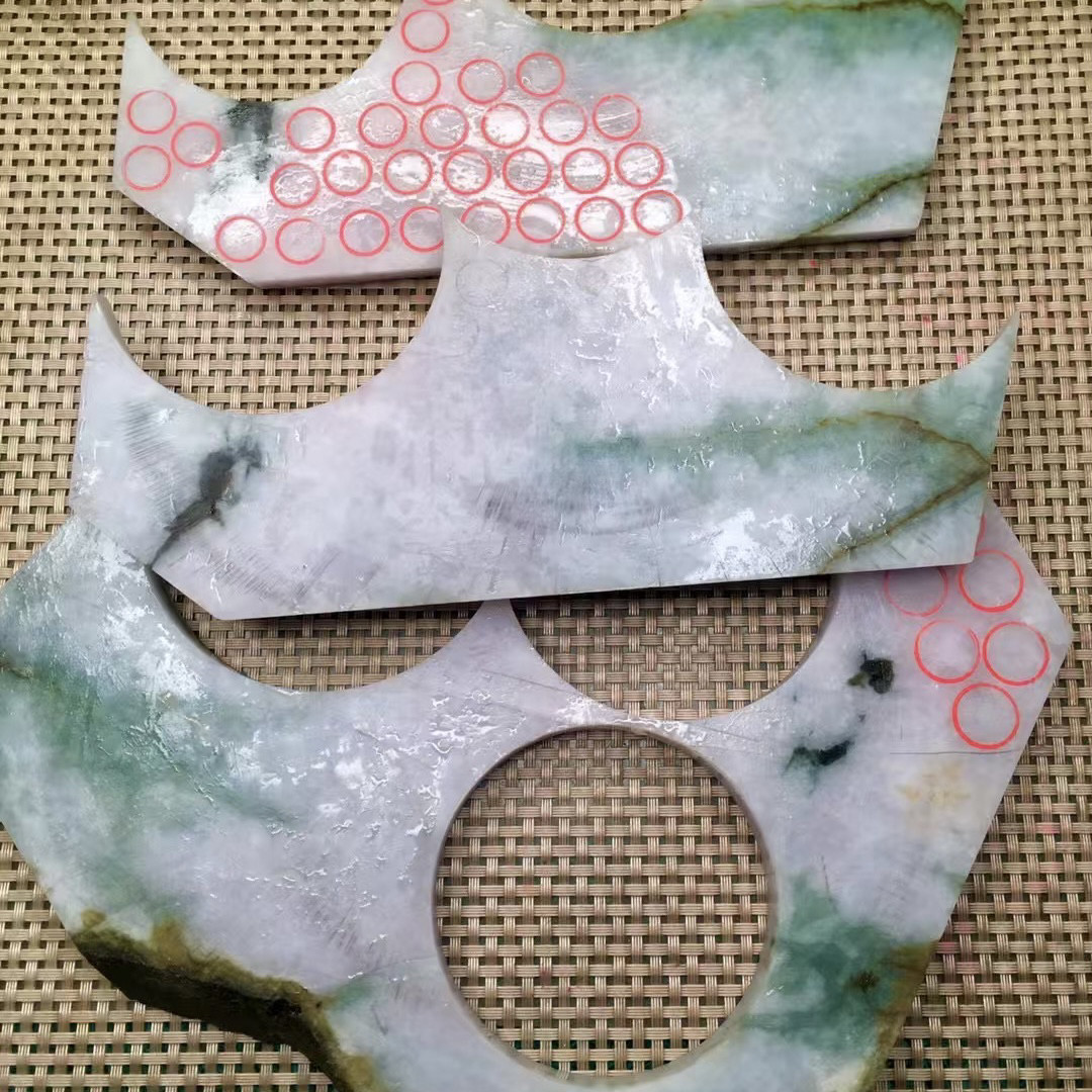 2公斤天然翡翠老坑莫湾基冰糯种春彩边角料牌子挂件珠子随便取