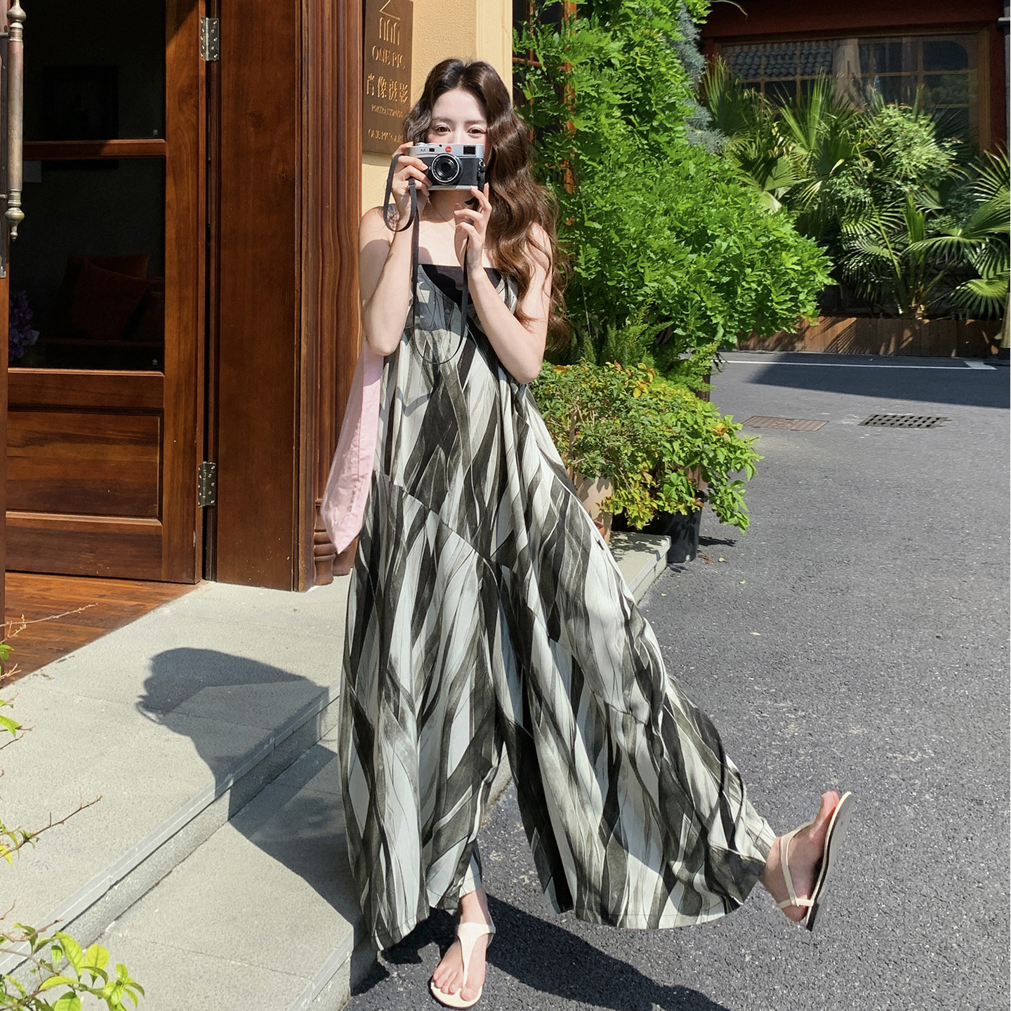 夏季黑色印花吊带高腰背带裤