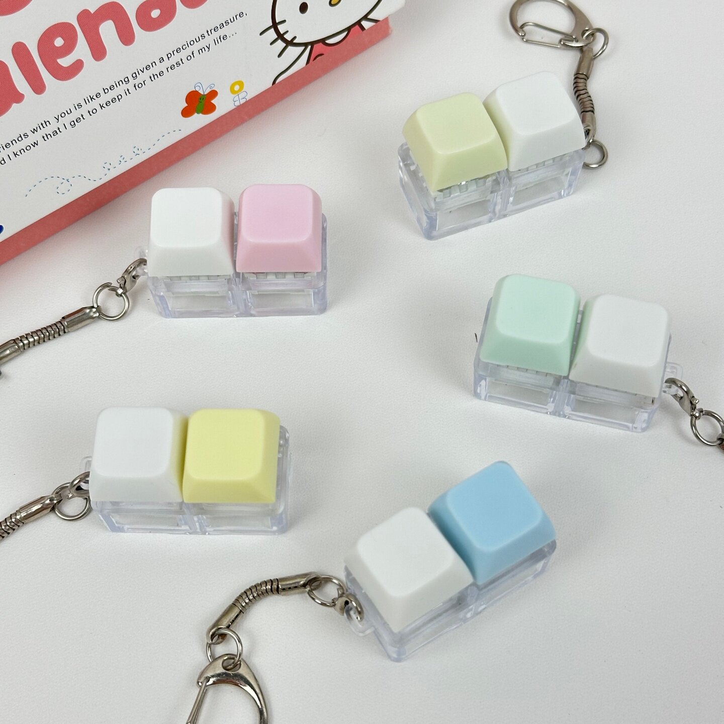 彩色二键解压按键钥匙扣机械键盘发光挂件手指玩具创意减压神器