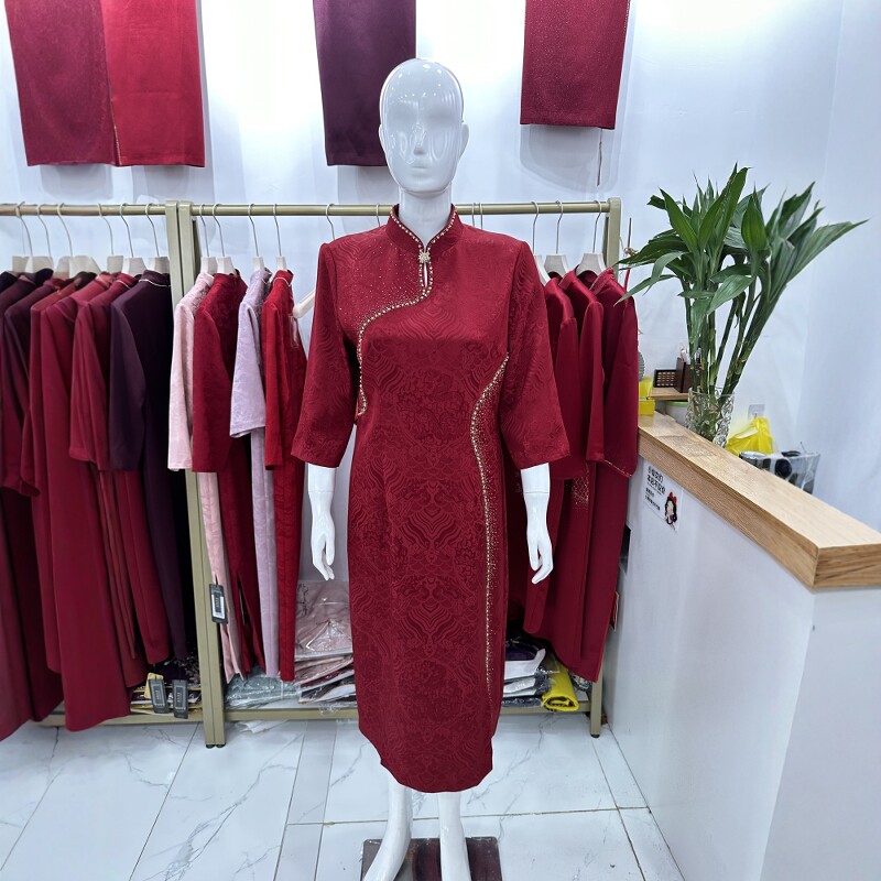 小个子年轻减龄喜妈妈女儿结婚订婚宴礼服新中式改良旗袍喜婆婆装