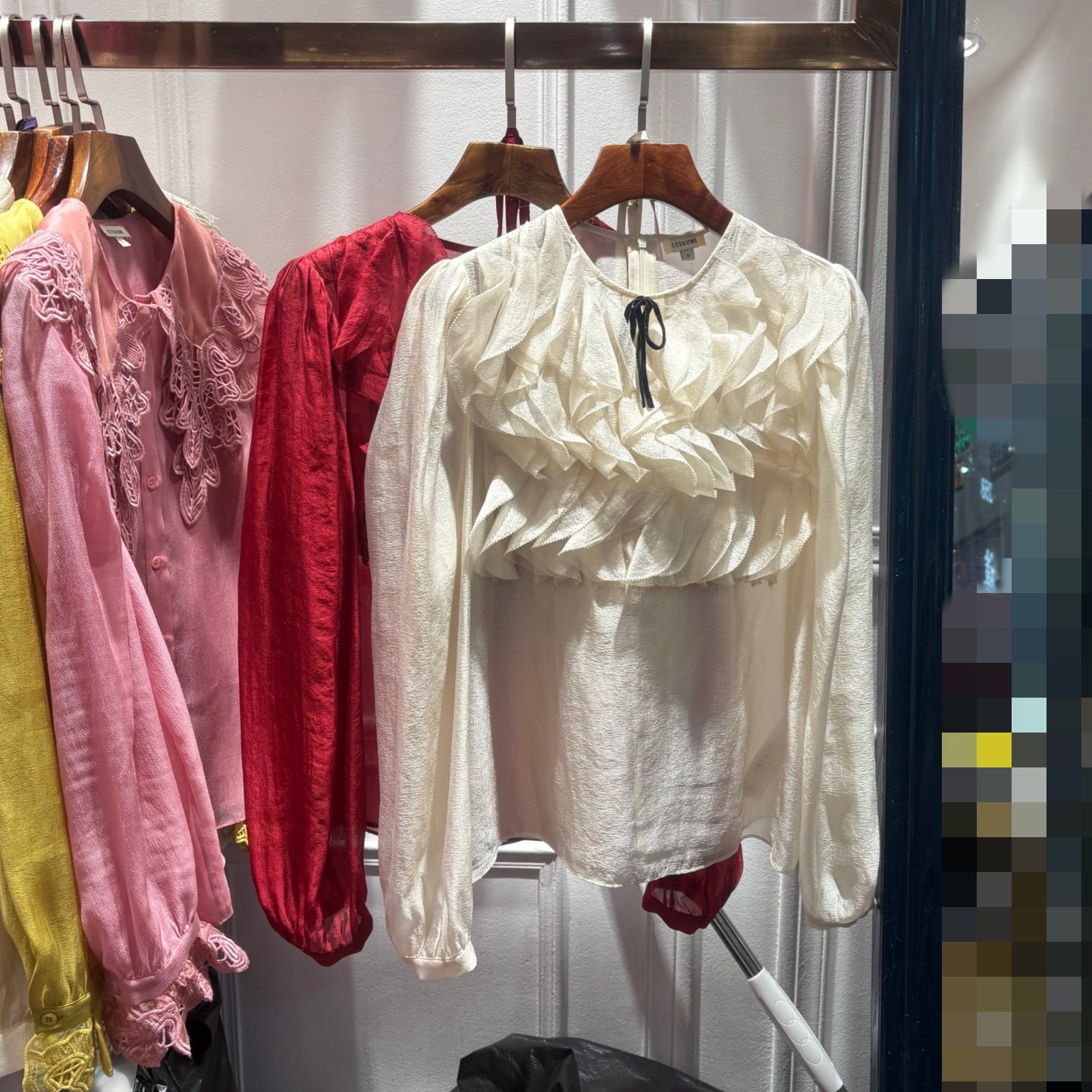 南油2026春季新品女装法式名媛层次感荷叶边设计纯色长袖衬衫小衫,女装/女士精品,衬衫,淘宝优惠券,粉丝福利购,淘宝优惠卷