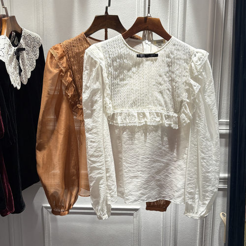 显瘦圆领拼接蕾丝蝴蝶结衬衫