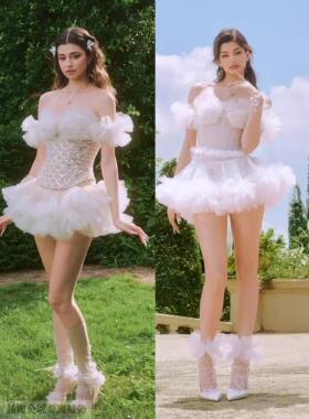 越在线越南小众ninisesi时尚百搭性感纯欲风抹胸蓬蓬纱连衣裙