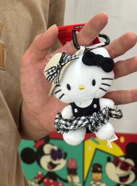 黑色草帽kitty帽宝宝挂件爱心扣公仔玩偶可爱赫本风挂饰钥匙扣