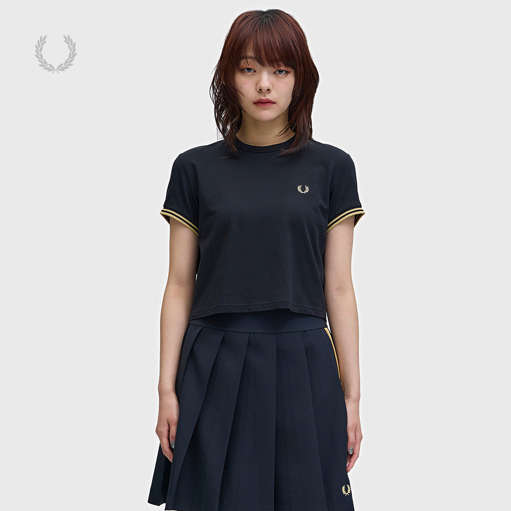 FREDPERRY合身短袖T恤简约时尚图片