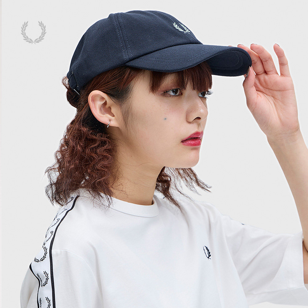 FREDPERRY弯檐棒球帽活力简约图片
