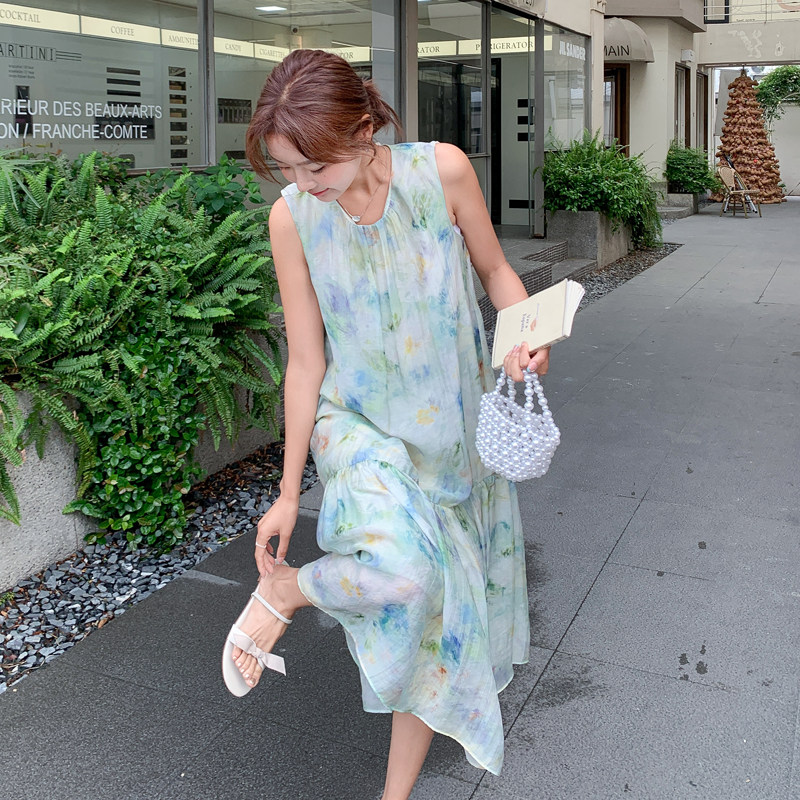 温柔风碎花系带挂脖连衣裙女夏季新款法式海边度假森系A字裙长裙,女装连衣裙,2C111