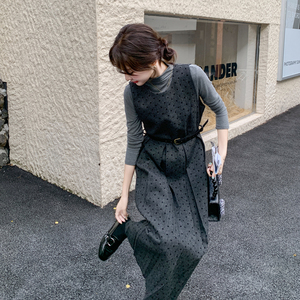 灰色波点毛呢连衣裙女秋冬套装裙两件套舒芙蕾轻法风高级感流行图片