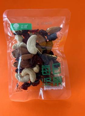 零食森稞每日坚果嗨混合水果学生办公休闲解馋年货很忙【满38包邮