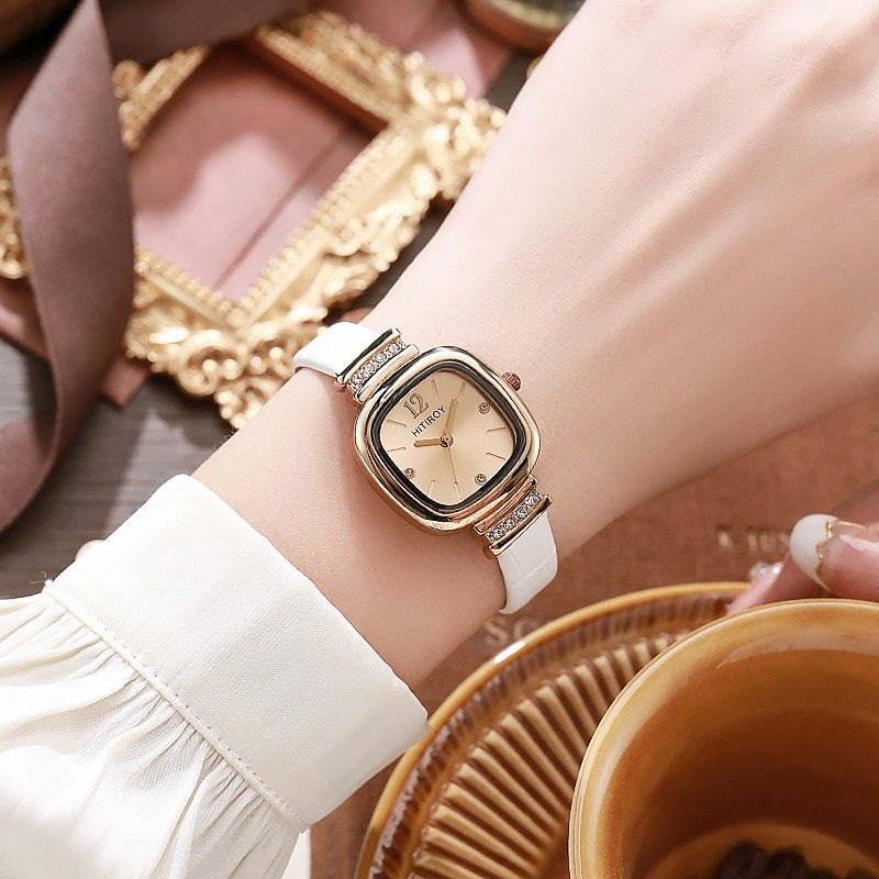 方形手表女简约气质轻奢小众复古文艺时尚潮流小巧精致学生石英表